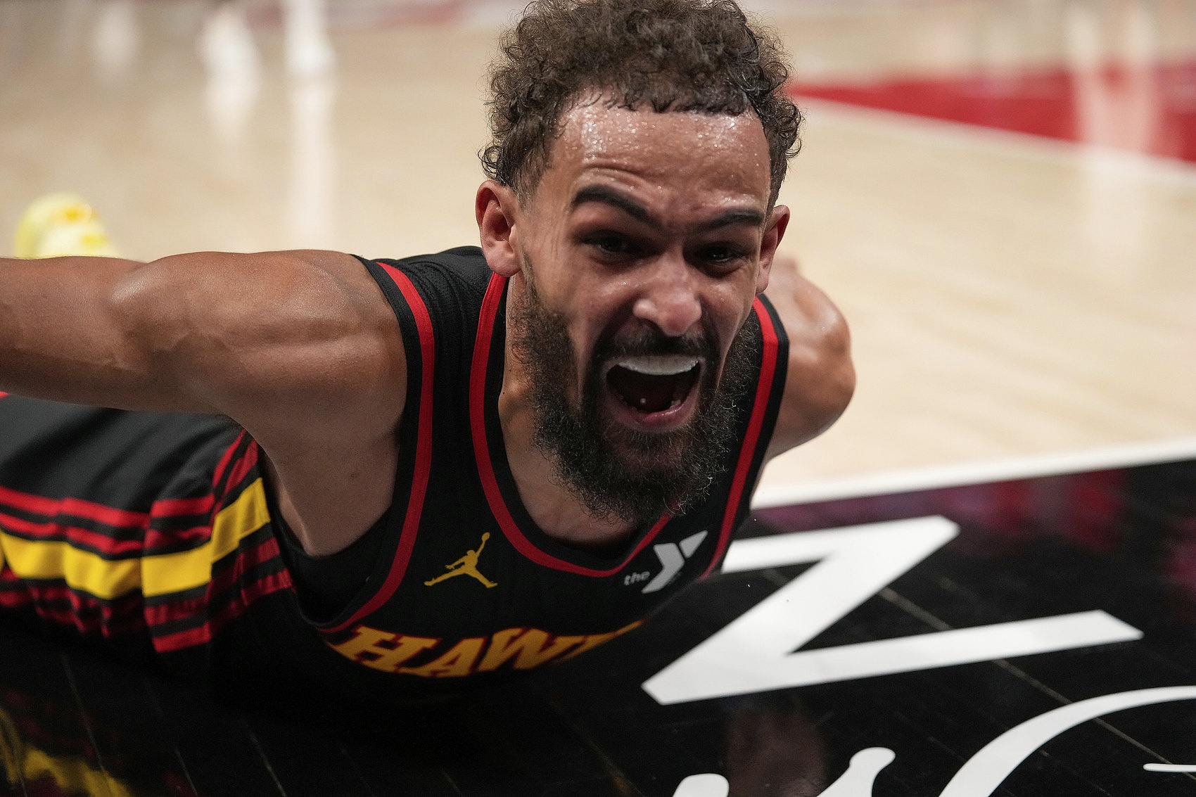 DB电竞平台-特雷-杨：我亲自招募了沃克&amp;肯纳德 他俩能让球队更好