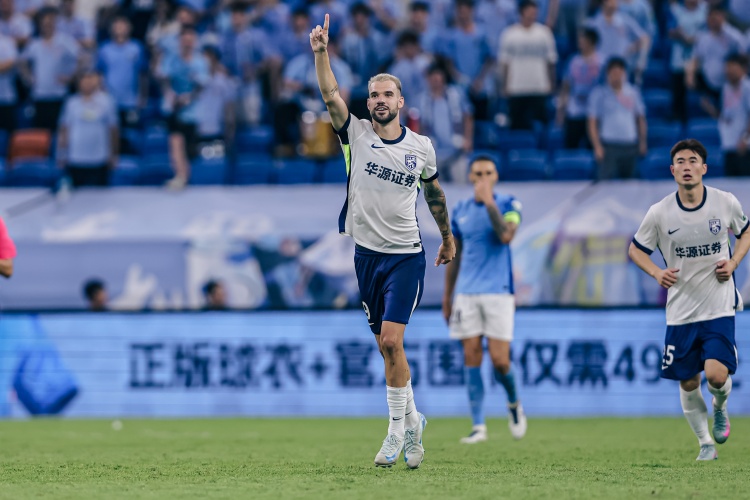 DB电竞 官方网站-足球报：廖均健、图多列、张威、高华泽已与广州豹会合